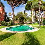 Alvarito Playa Apartment Marbella