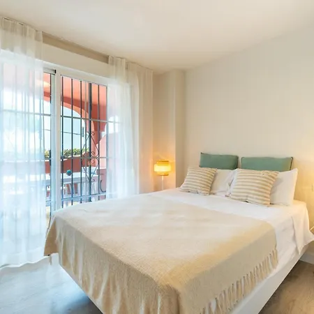 Alvarito Playa Апартаменти *