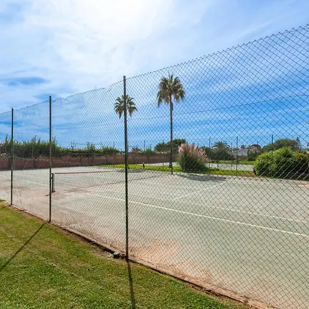 Alvarito Playa Апартаменти *