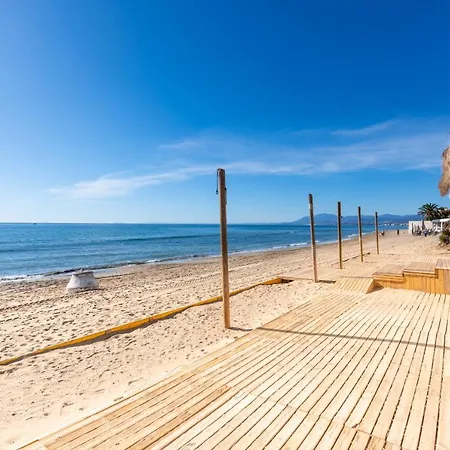 Апартаменти Alvarito Playa Марбелья